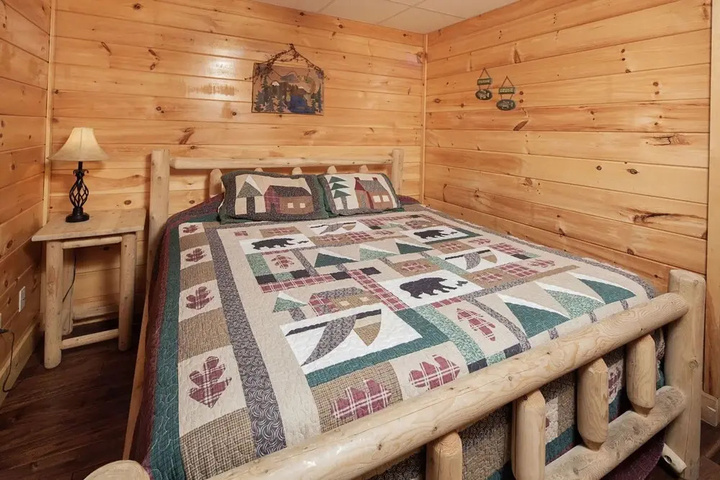 Room 2 of 20
