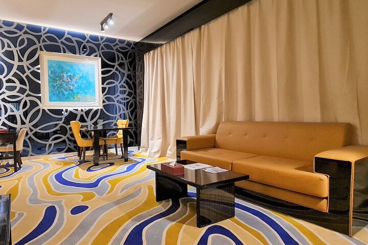 Room 23 of 86