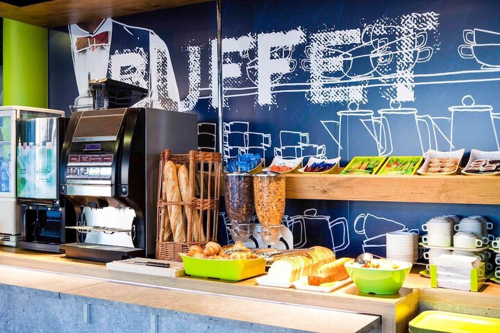 Breakfast/Coffee Service 56 of 67