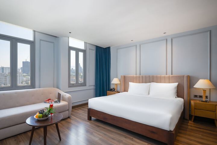 Room 28 of 109