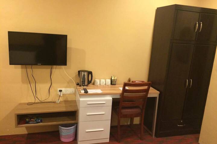 Room 19 of 35