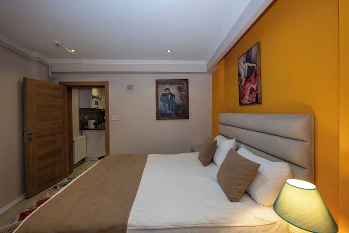 Room 11 of 158