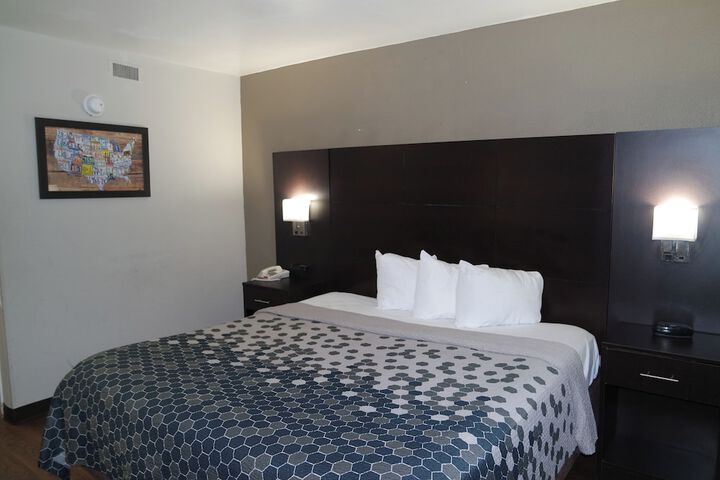 Room 4 of 19