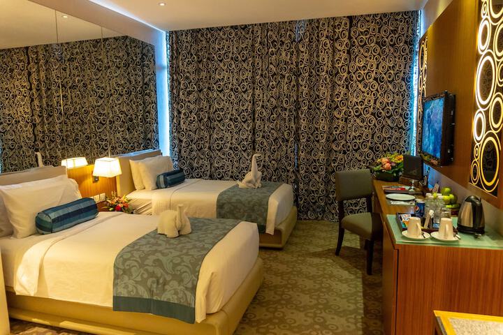 Room 48 of 204