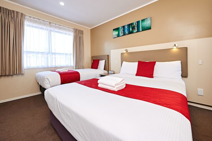 Room 5 of 34