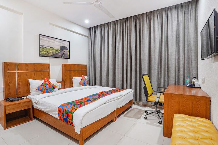 Fabhotel Northern Suites