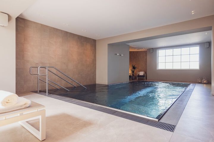 Pool 39 of 59