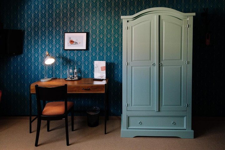 Room 25 of 61