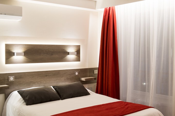 Room 35 of 70