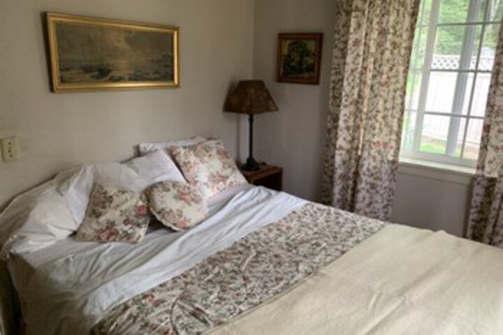 Room 33 of 35