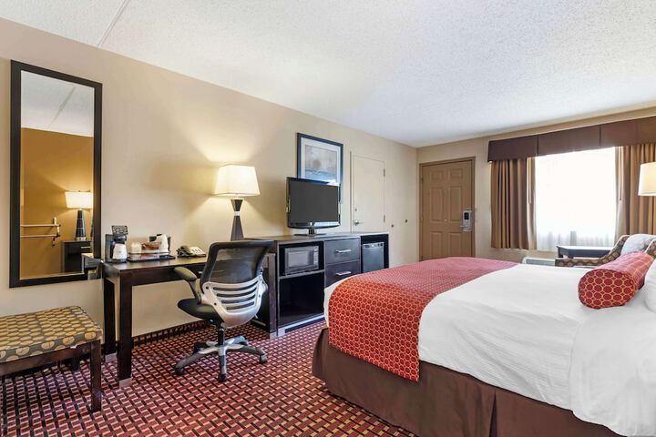Room 13 of 26