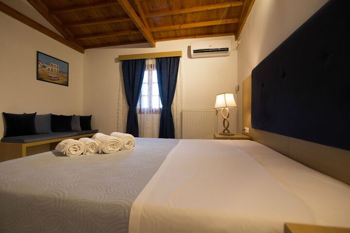 Room 8 of 37