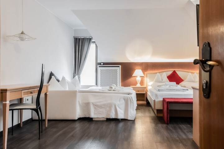 Room 47 of 101