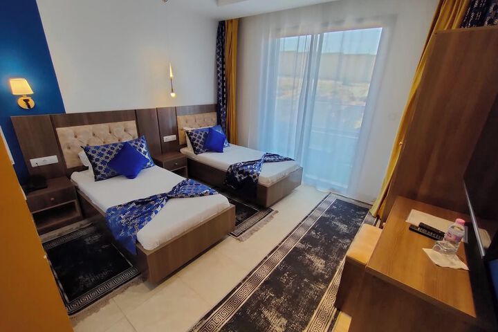 Room 12 of 29