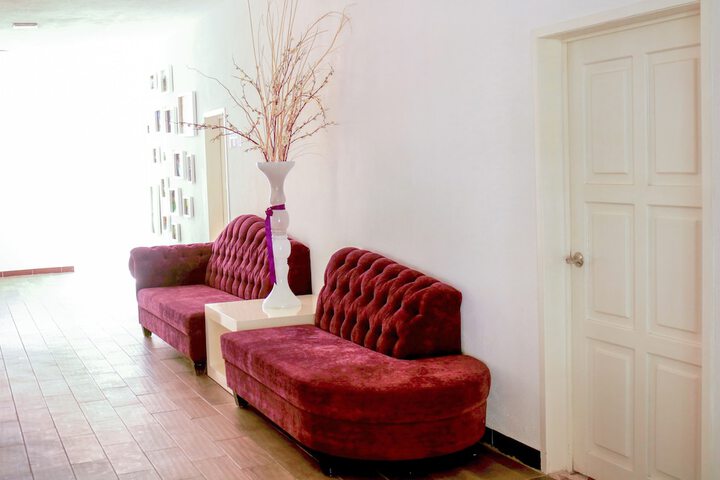 Ballroom/Hall 147 of 165