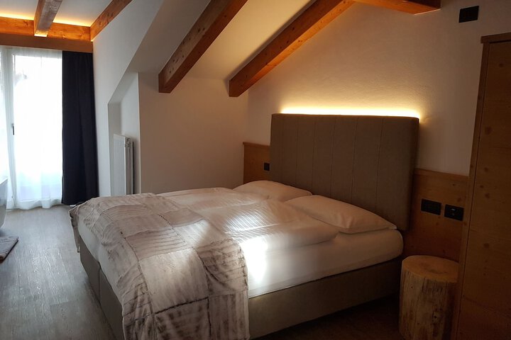 Room 12 of 49