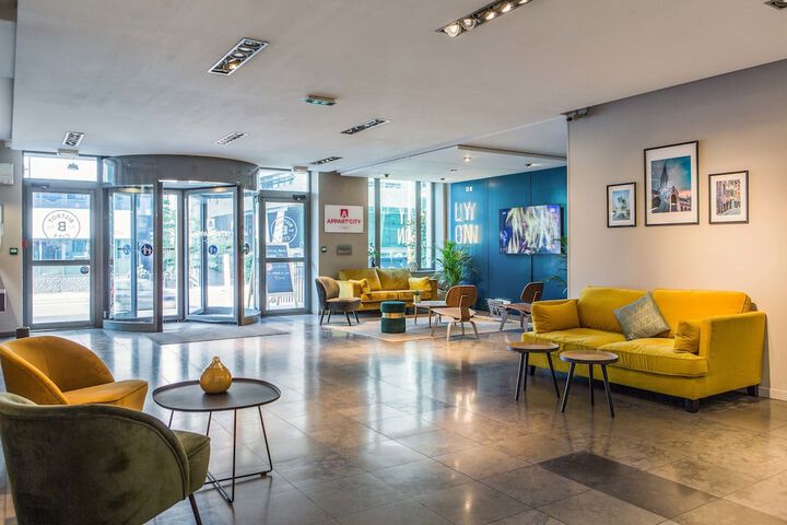 Guest Lobby
