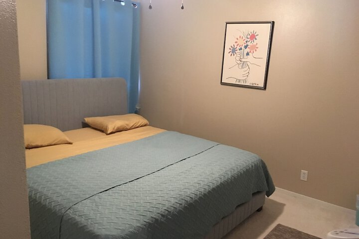 Room 8 of 30