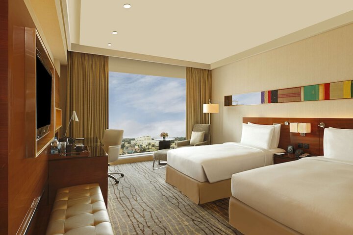 Room 12 of 70