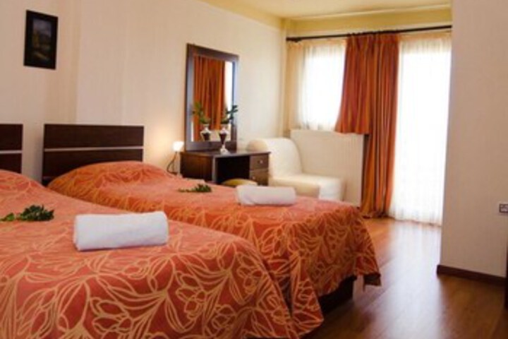 Room 22 of 28