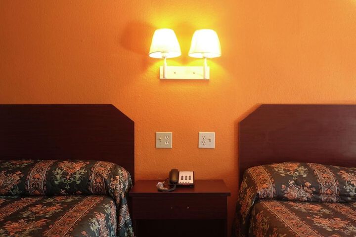 Room 14 of 30