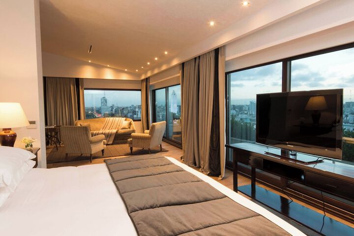 Room 16 of 99