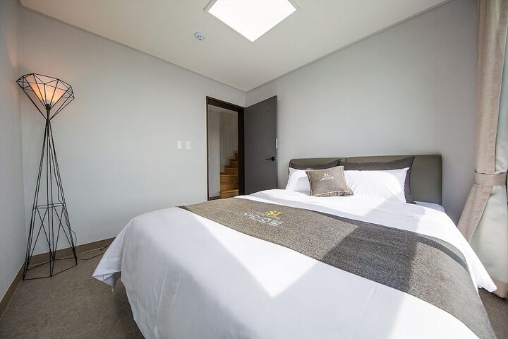 Room 26 of 65