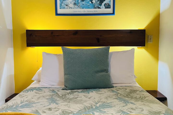 Room 74 of 180