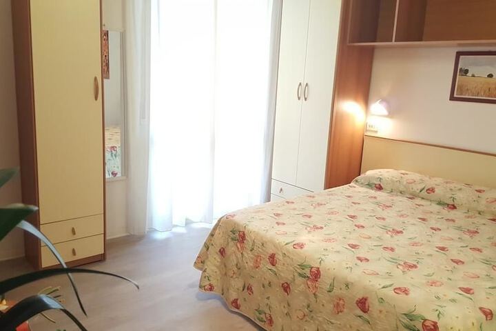 Room 2 of 23