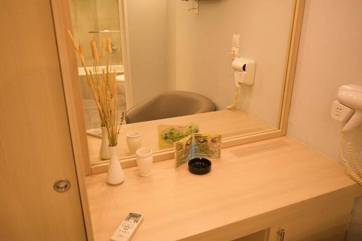 Room 29 of 52