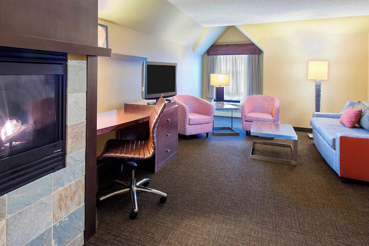 Room 19 of 34