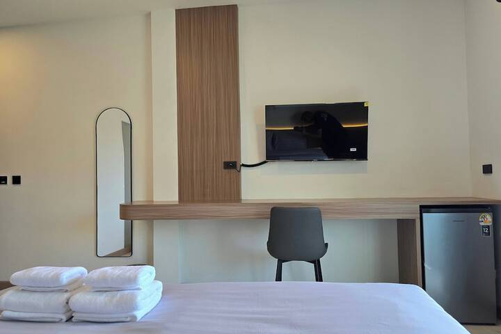 Room 13 of 22