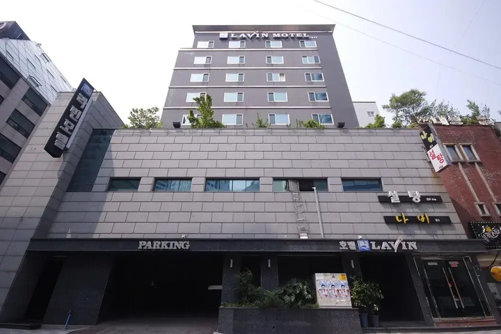 Hotel 6 of 7