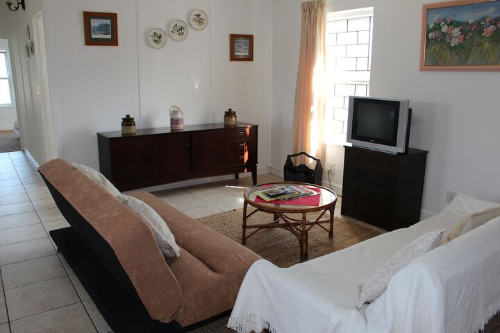 Room 105 of 198