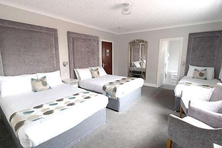 Room 14 of 44