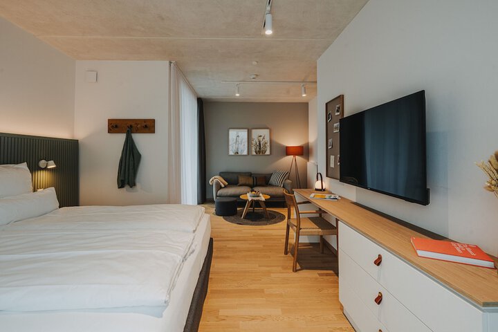 Room 10 of 51