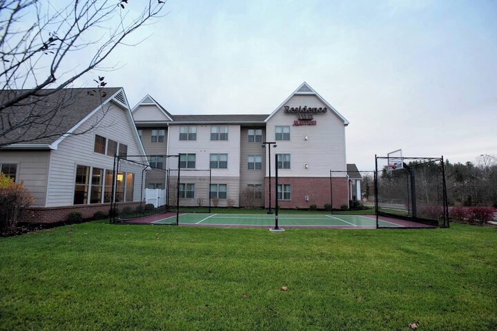 Tennis court