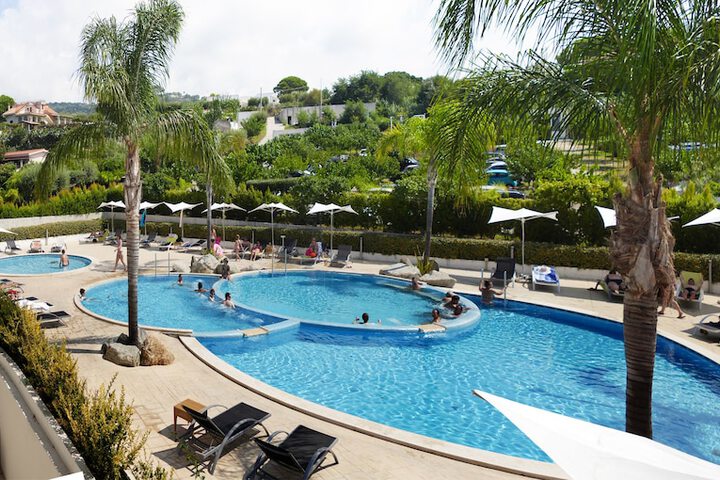 Pool Hotel