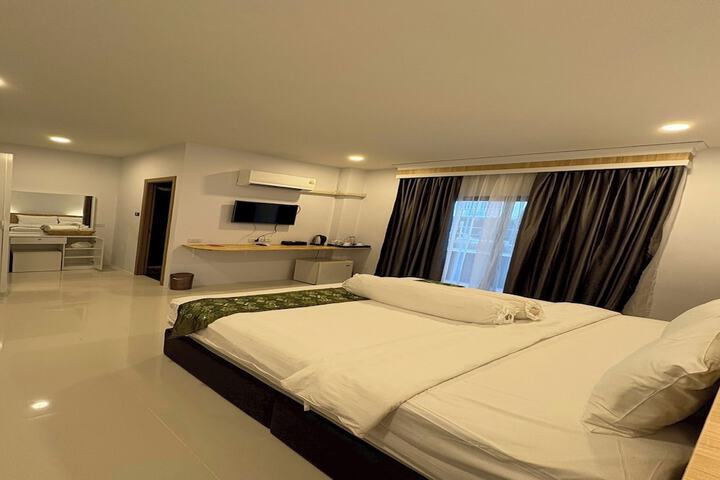 Room 43 of 81