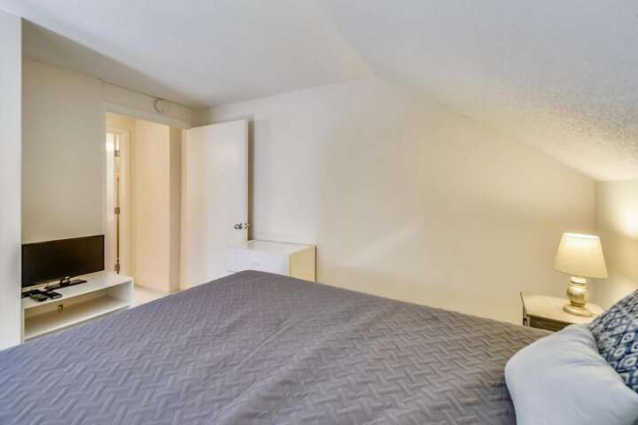 Room 5 of 24