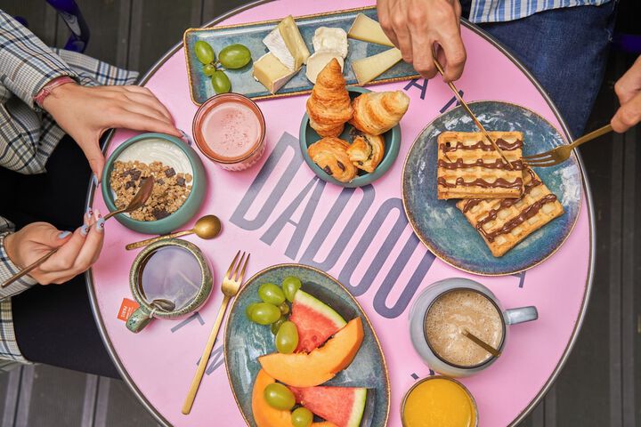 Dining 60 of 76