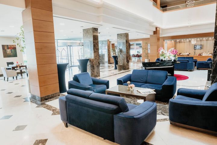 Guest Lobby