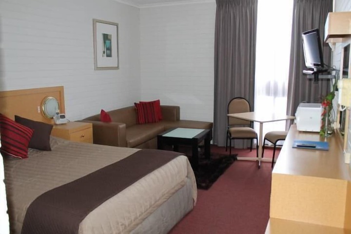 Room 5 of 24