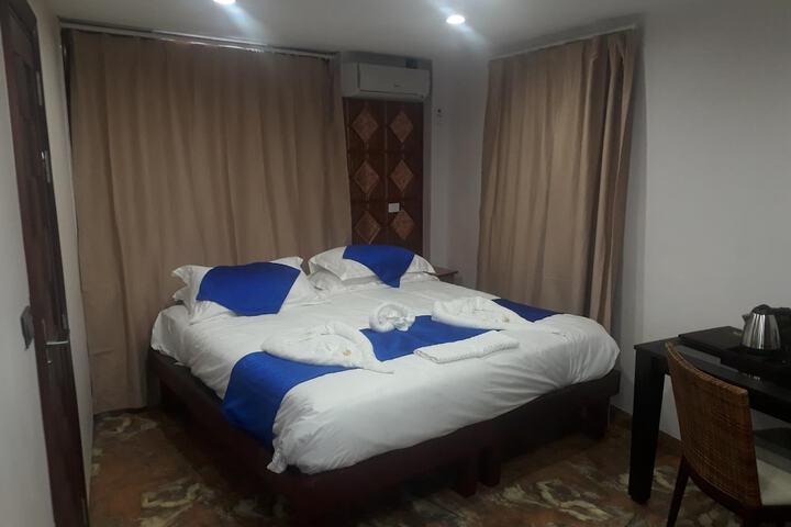 Room 9 of 41