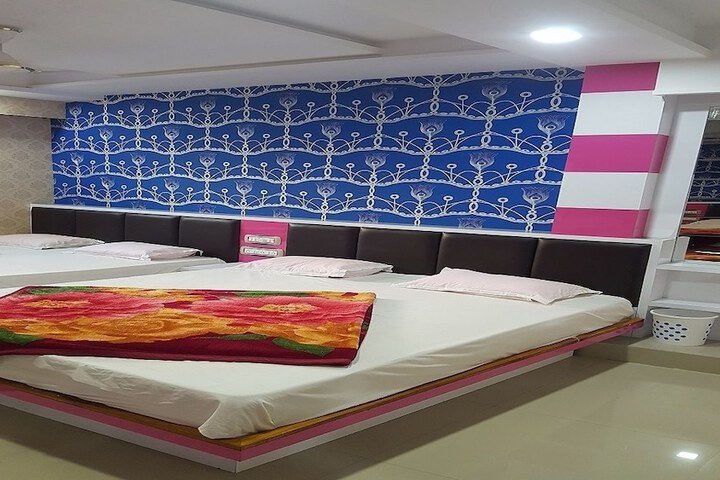 Room 5 of 27