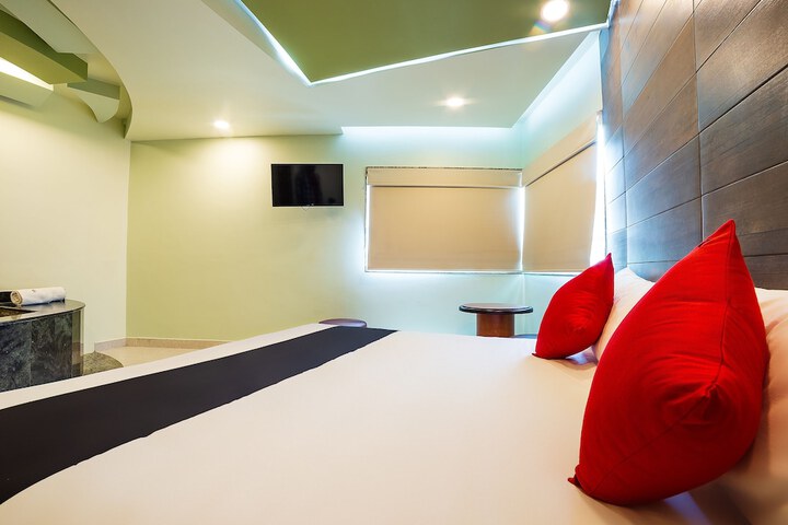 Room 34 of 62
