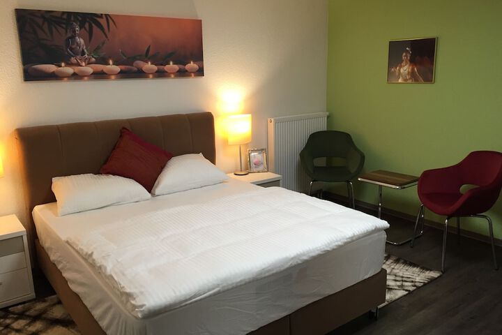 Room 6 of 23