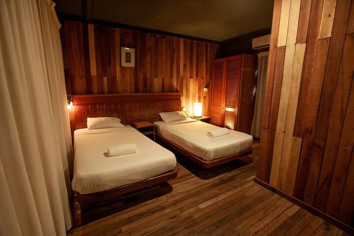 Room 20 of 64