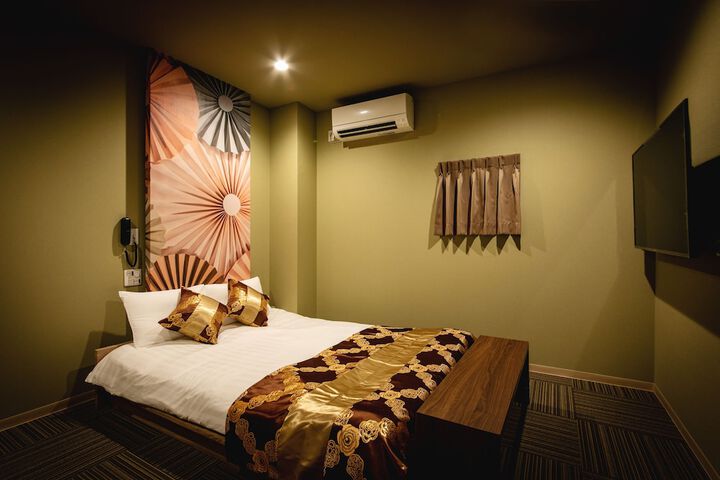 Room 9 of 64