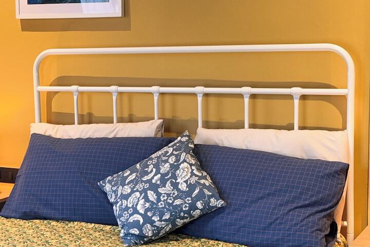Room 7 of 24